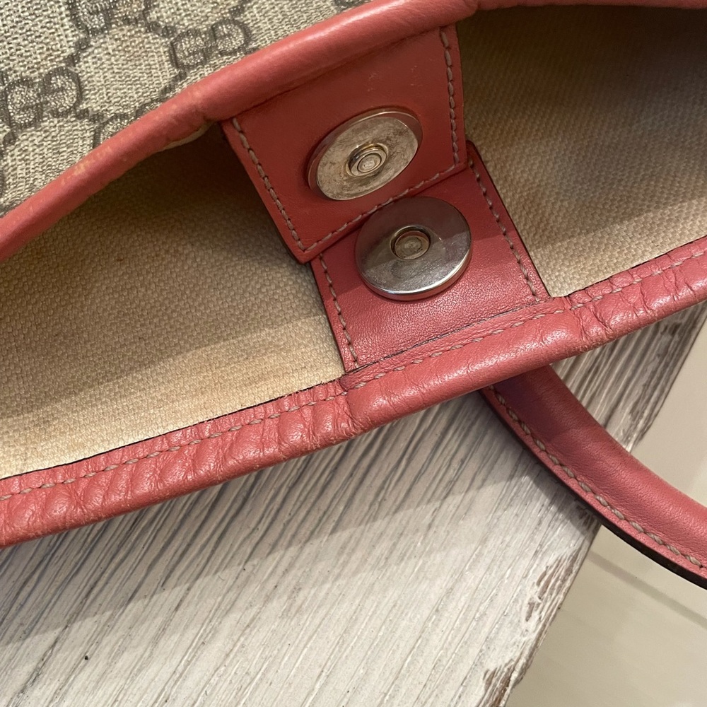Authentic GUCCI “Joy” medium tote with pink accents💖 - Picture 6 of 7